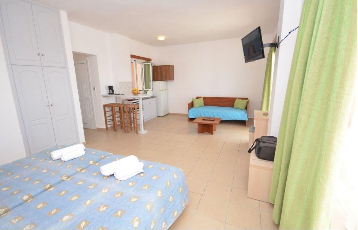 Paradiso Apartments Ипсос Екстериор снимка