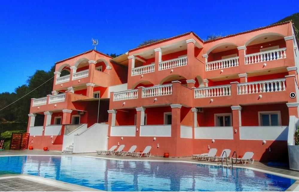 Paradiso Apartments Ипсос Екстериор снимка
