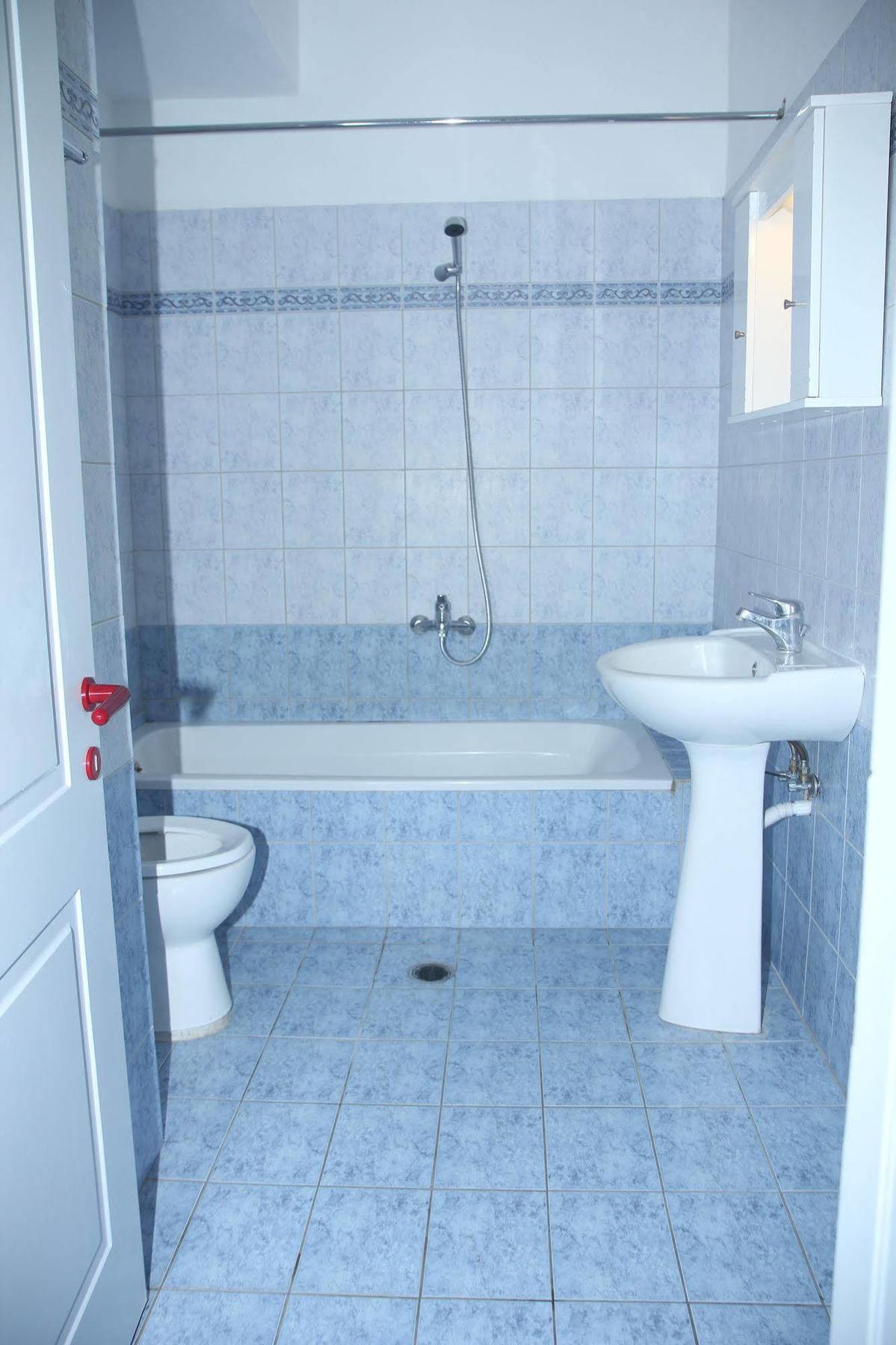 Paradiso Apartments Ипсос Екстериор снимка