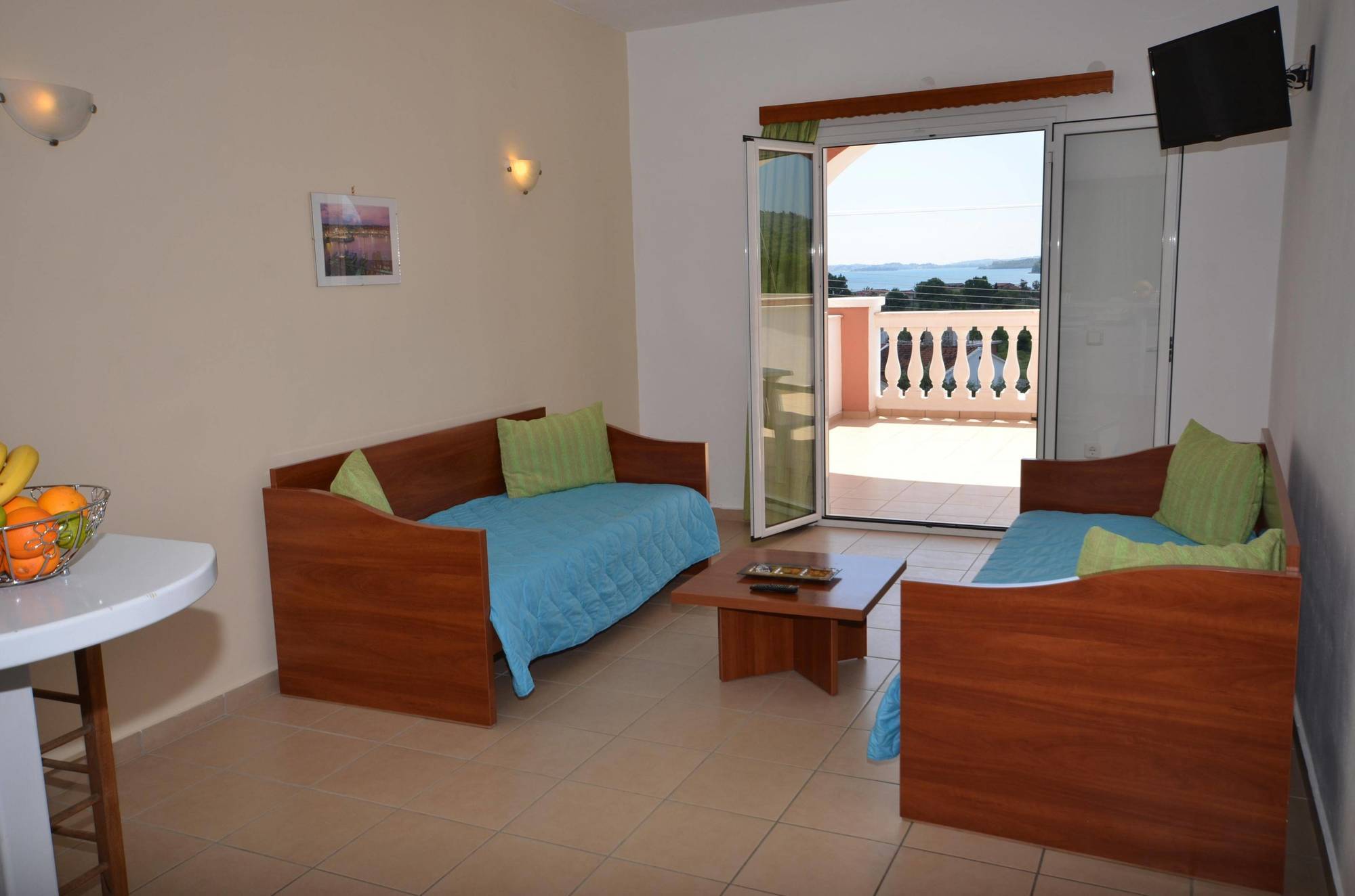 Paradiso Apartments Ипсос Екстериор снимка